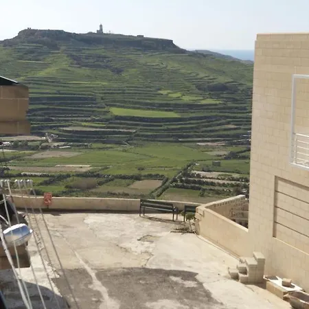 3 Bedroom With Private Pool 別荘 Għajn Melel