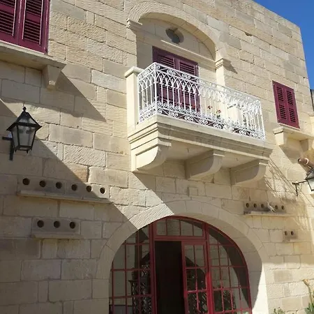 別荘 3 Bedroom With Private Pool Għajn Melel