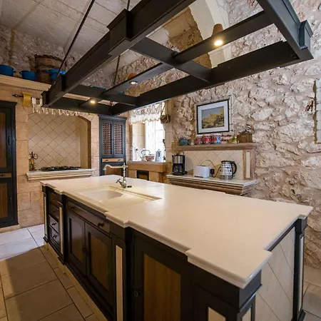 Holiday home 3 Bedroom With Private Pool *