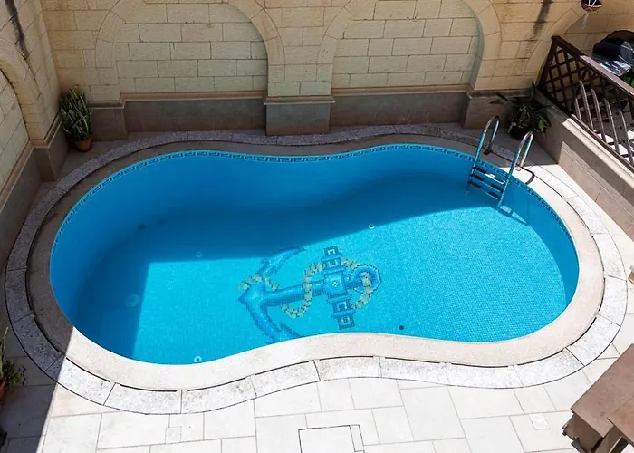 3 Bedroom With Private Pool Ghajn Melel