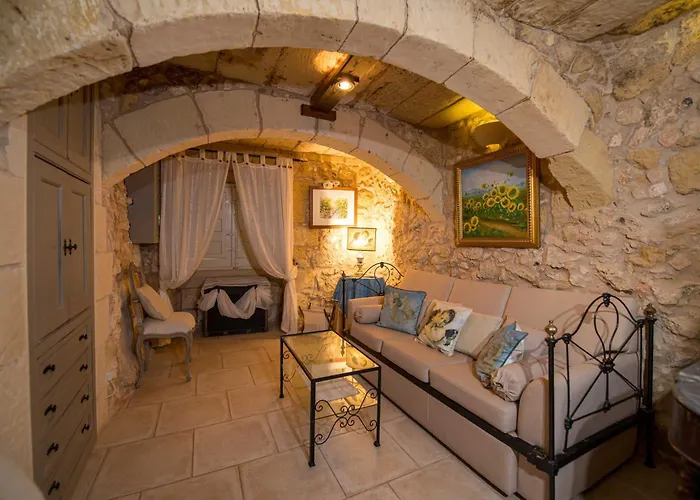 3 Bedroom With Private Pool *