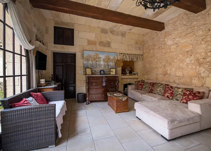 3 Bedroom With Private Pool Vakantiehuis