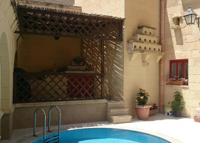 Vakantiehuis 3 Bedroom With Private Pool