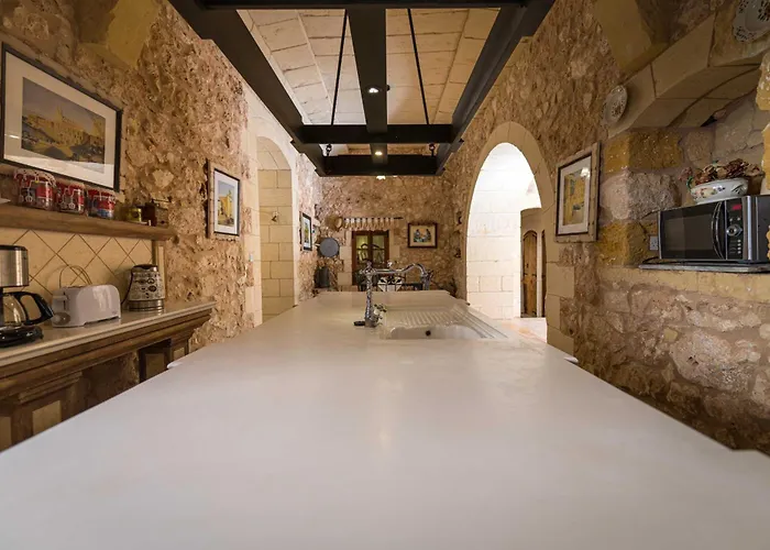 3 Bedroom With Private Pool *